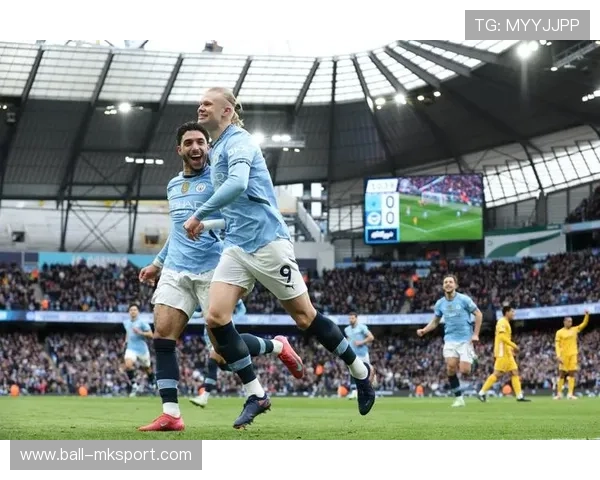 哈兰德再次火力全开，曼城4-1击败利物浦继续霸占英超榜首