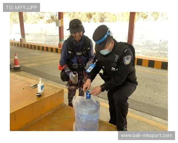 多特边路传中与中路渗透共同制造破门良机——战术解码与落地实践